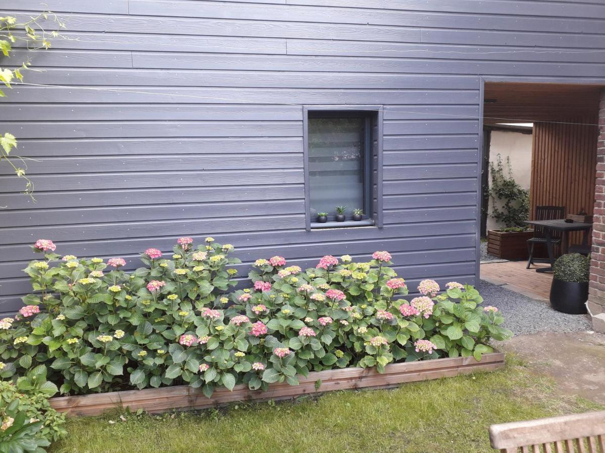 Studio Avec Jardin Et Stationnement Gratuit A Rouen Bagian luar foto