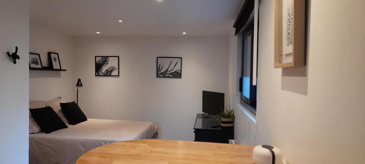 Studio Avec Jardin Et Stationnement Gratuit A Rouen Bagian luar foto
